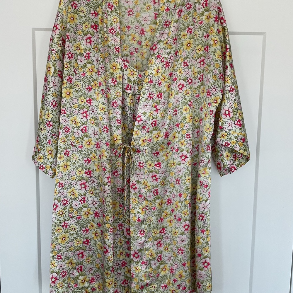 Floral Kimono style gown and robe